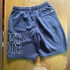 Men’s Nikes Fleece Shorts